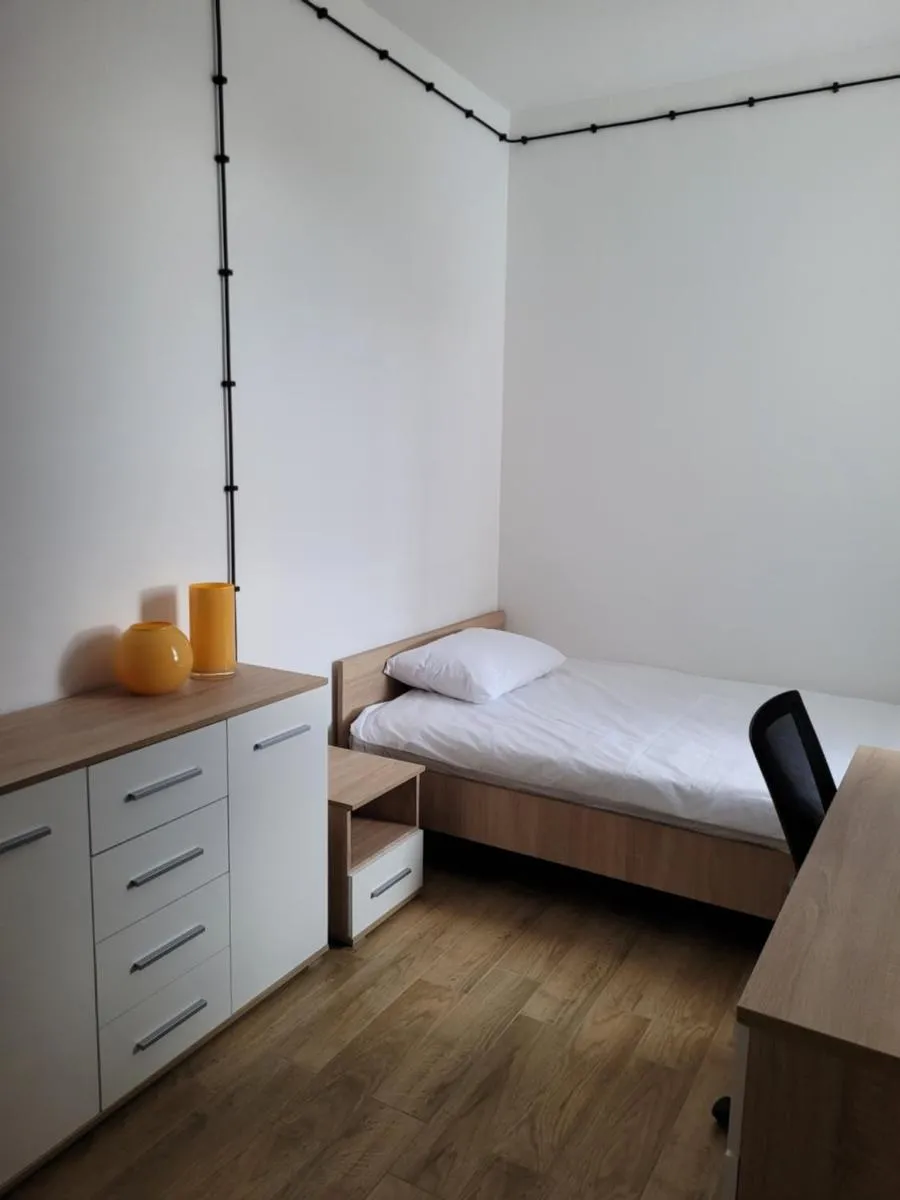 Image 2 of Axo-Hostel 9