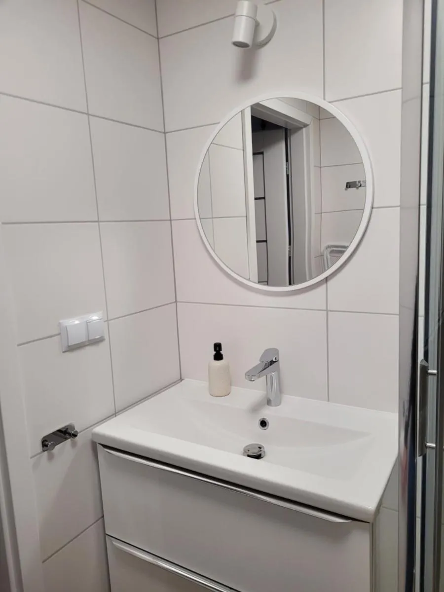 Image 5 of Axo-Hostel 9