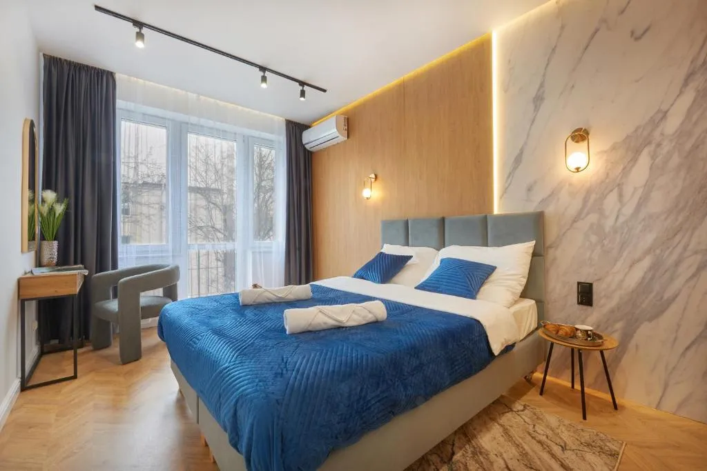 Image 1 of Buen Home Apartments – Old Town