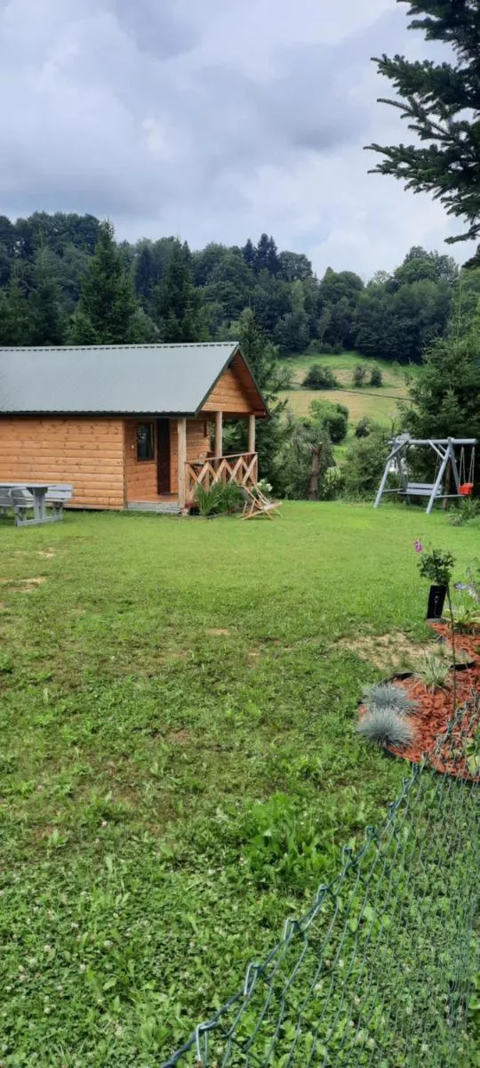 Image 3 of Domki letniskowe nad Jeziorem Solińskim Pasiekówka