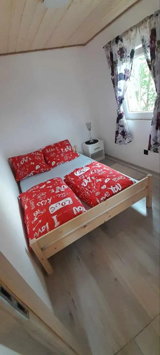 Image 4 of Domki letniskowe nad Jeziorem Solińskim Pasiekówka