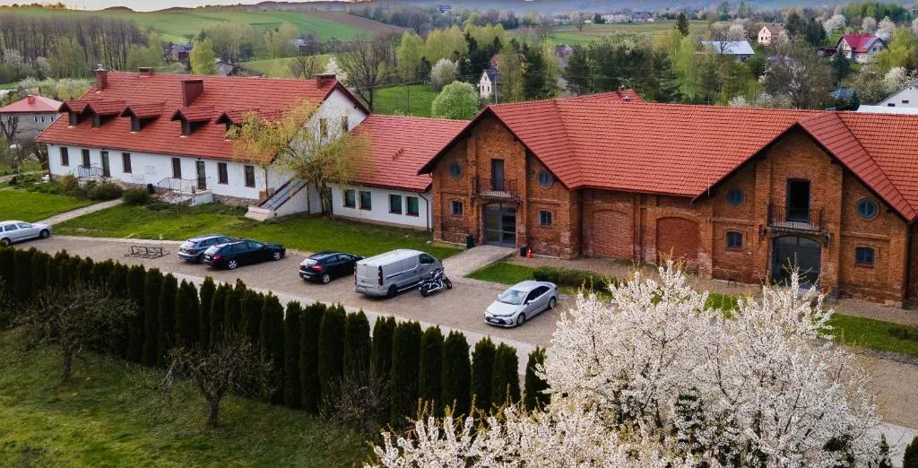 Image 1 of Dwór Kombornia – Folwark