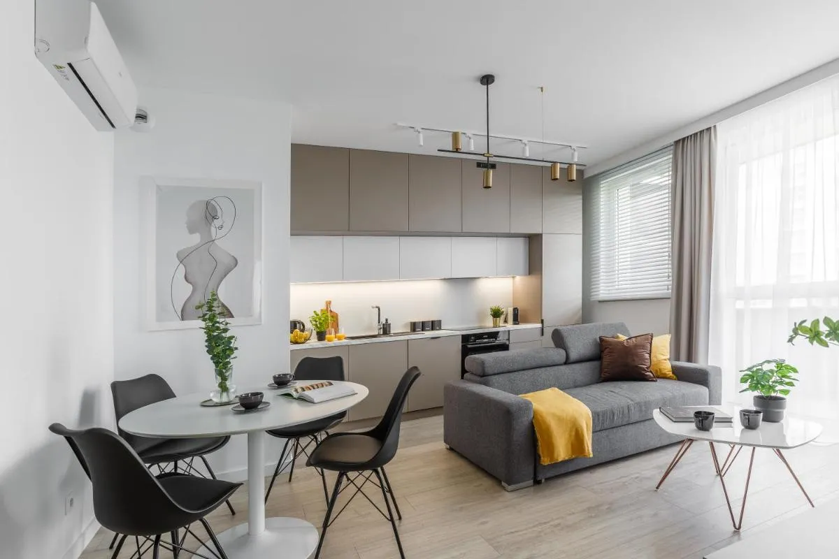 Image 2 of Emihouse Skyline Apartments