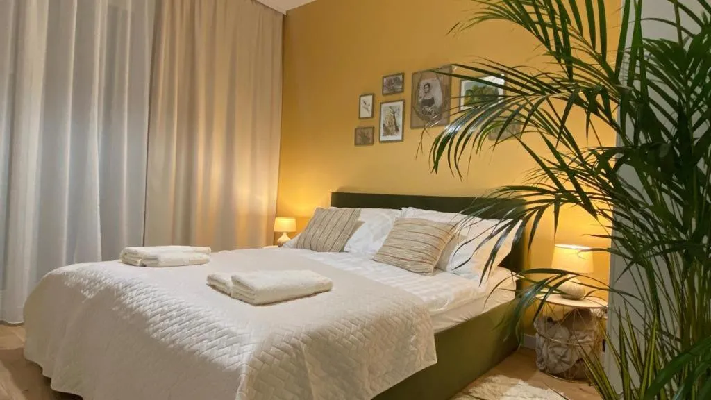 Image 2 of Green Park Apartament