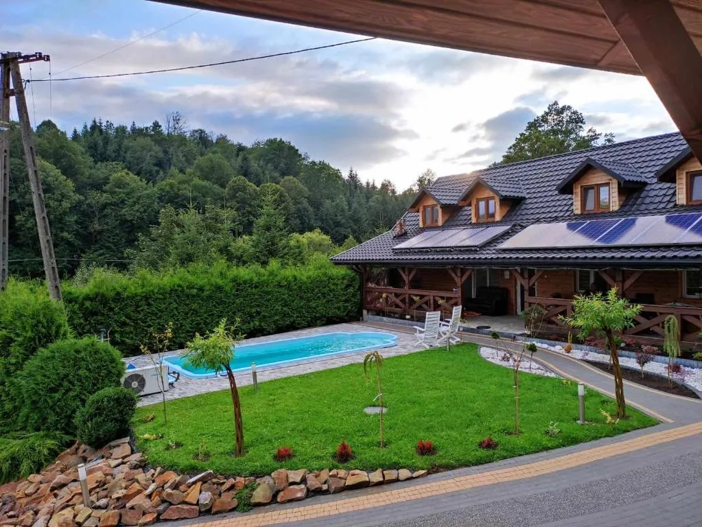 Image 1 of Jaśkowa Chata Bieszczady apartament z basenem