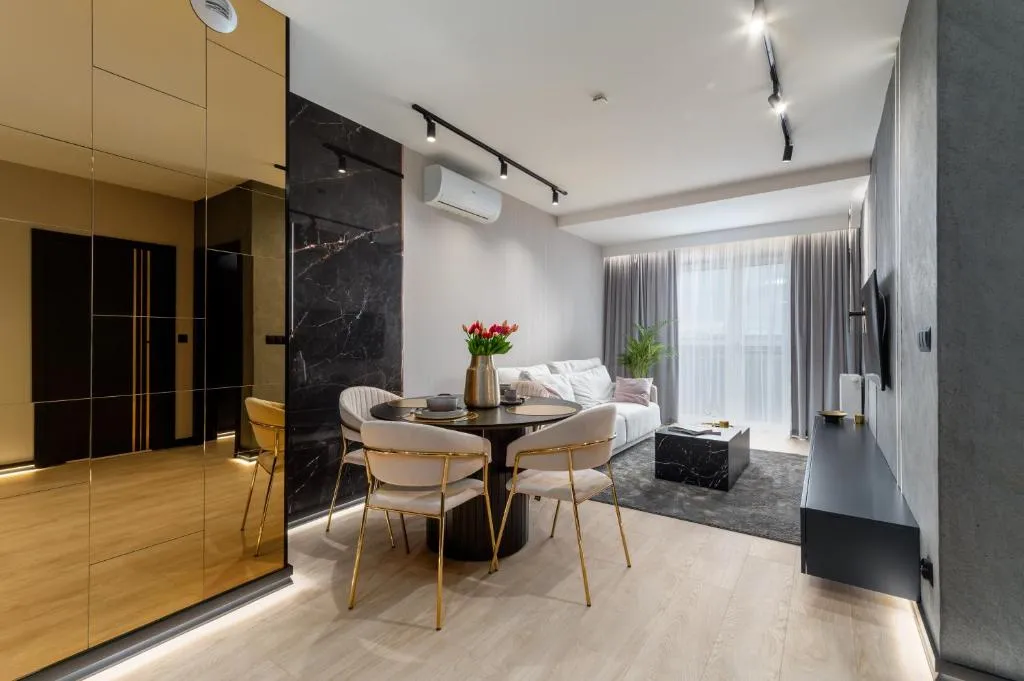 Image 1 of Premium House