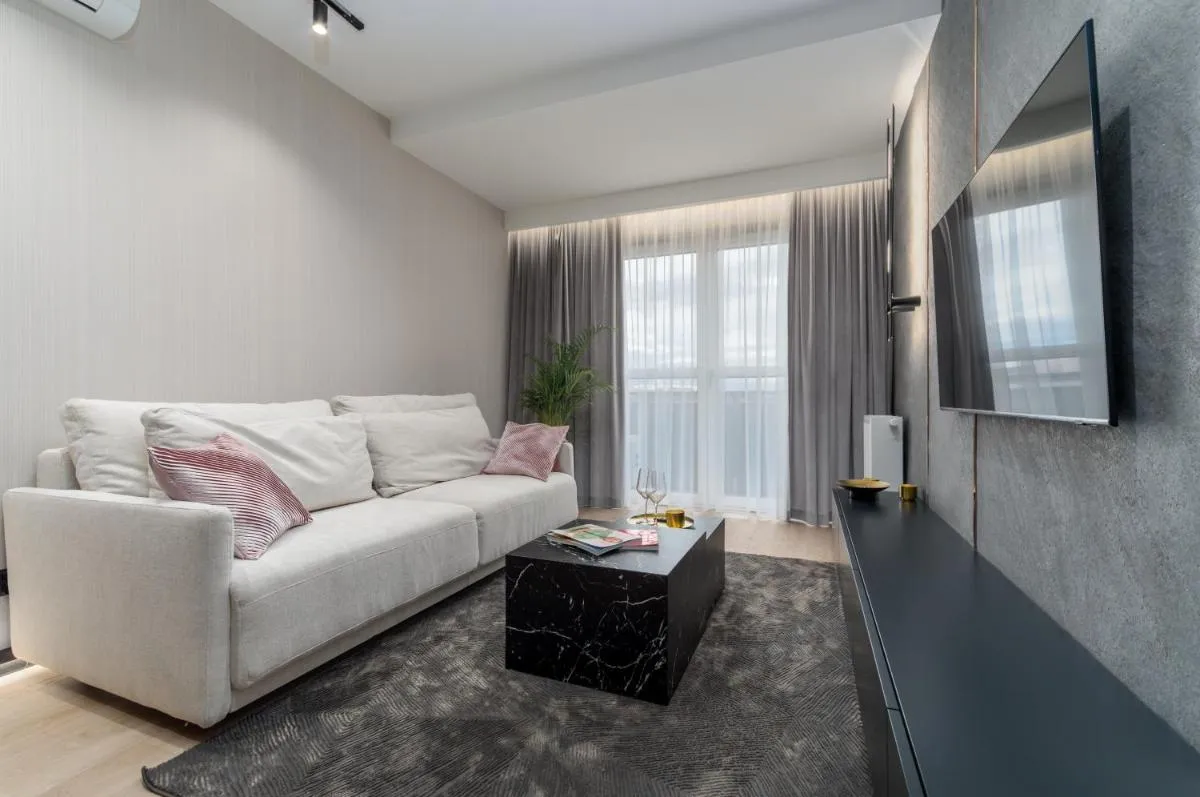 Image 5 of Premium House