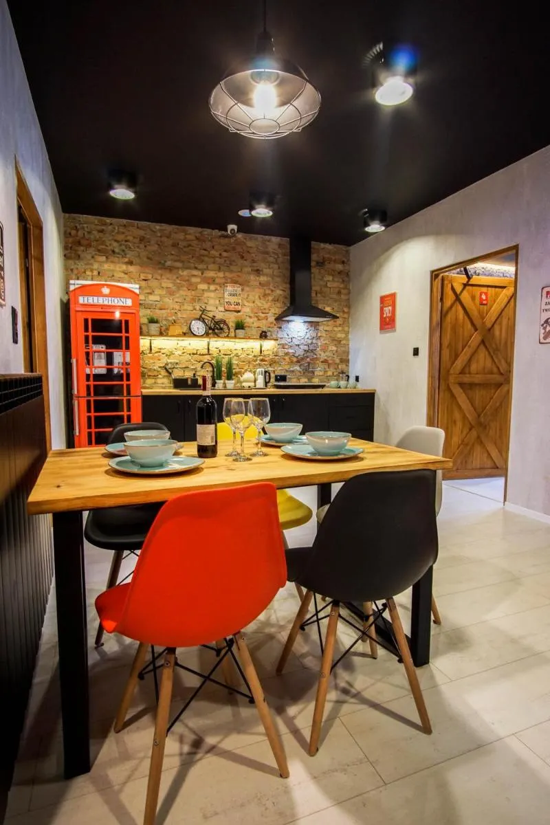 Image 4 of Retro Apartments