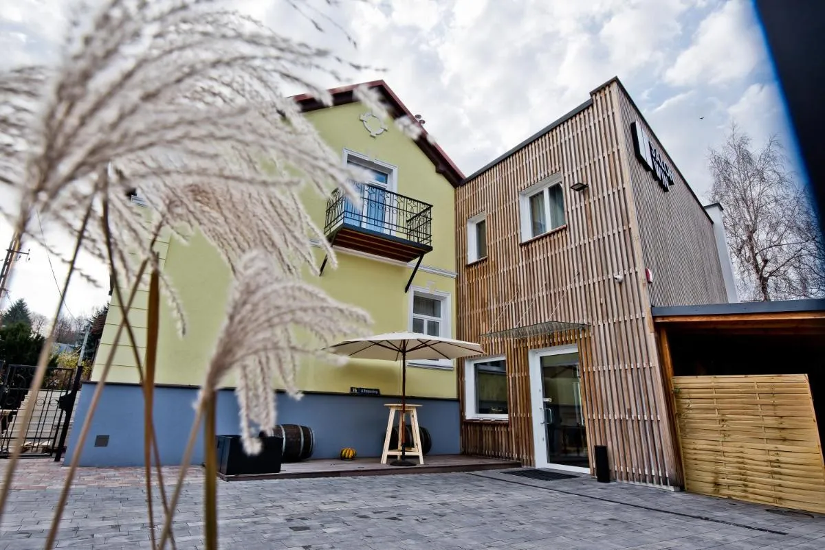Image 6 of Salon Win Wine Bar & Apartments