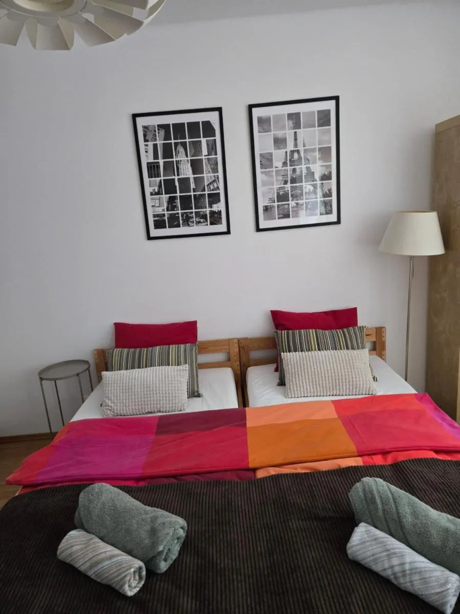 Image 6 of Sunny Apartment Downtown