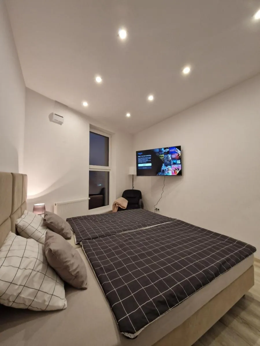 Image 3 of Szklane Tarasy Premium Two Bedrooms FAKTURA FAST CHECK-IN