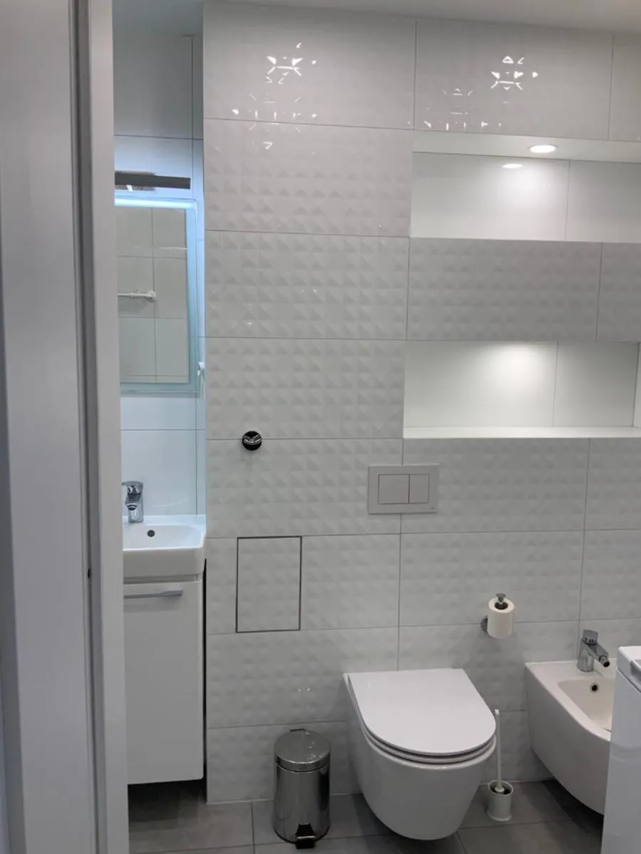 Image 6 of White Apartment
