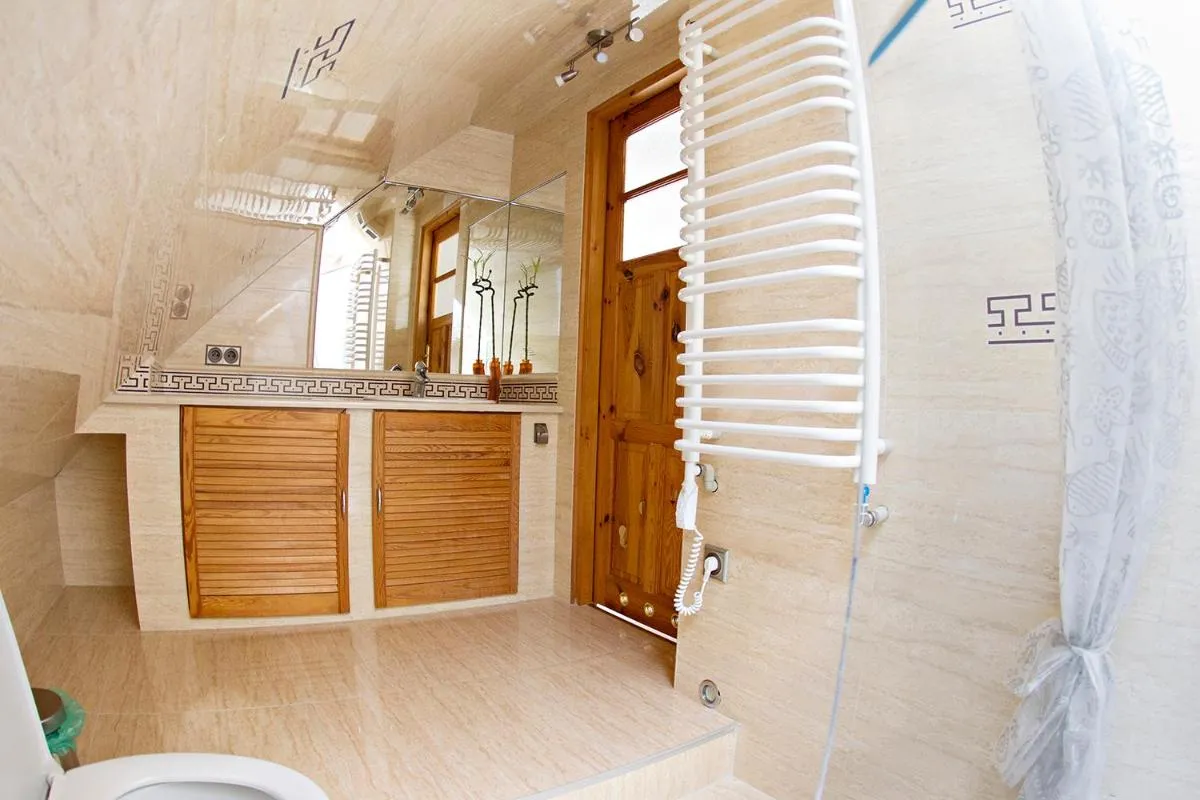 Image 3 of Lux Condo