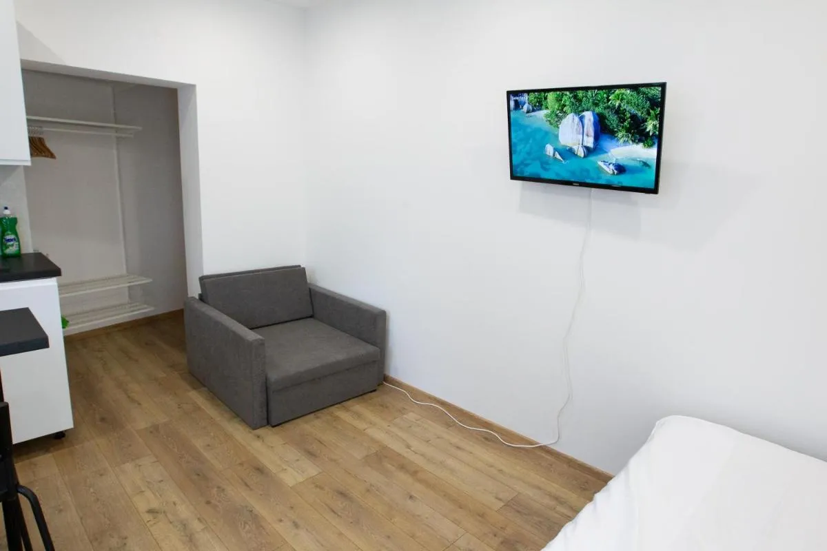 Image 5 of Lux Studio
