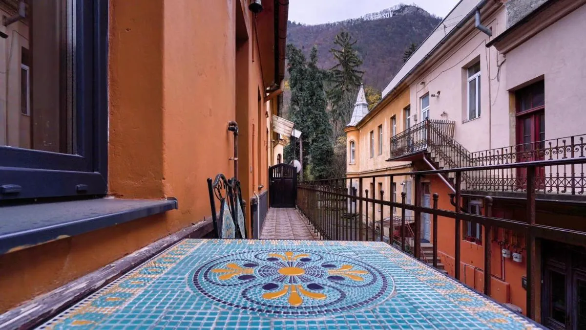 Image 3 of 2 Bedroom OldTown Mountain View Apartment with private terrace and high ceilings rooms