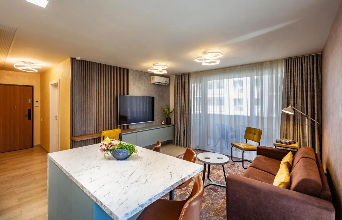 Image 3 of 5th Floor Executive Apartment with Balcony and Free Parking