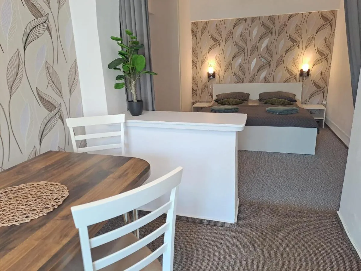 Image 2 of 7 Levél Panzió, Ultra Central, Self Check-in, Self-Catering