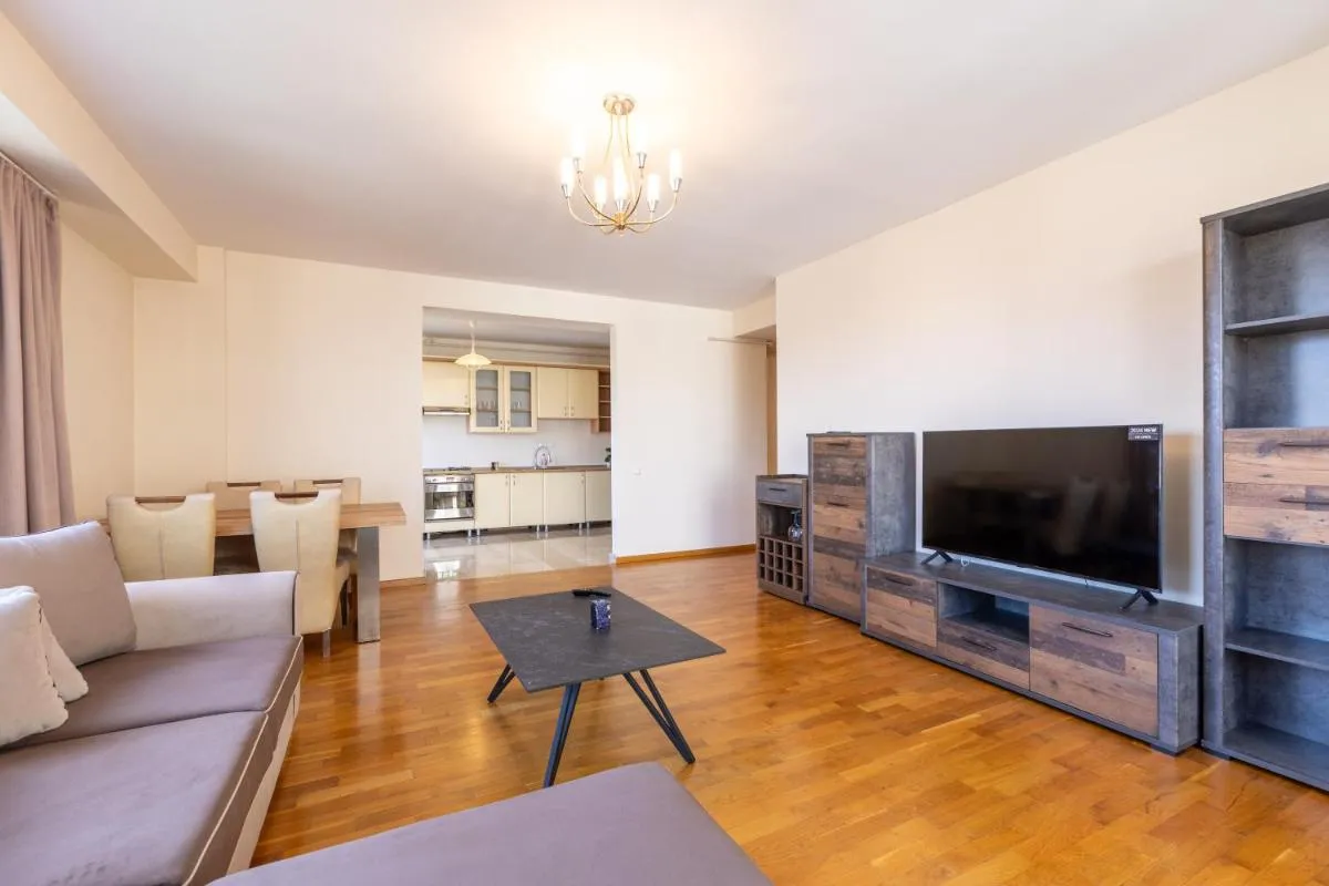 Image 3 of AMBER apartments