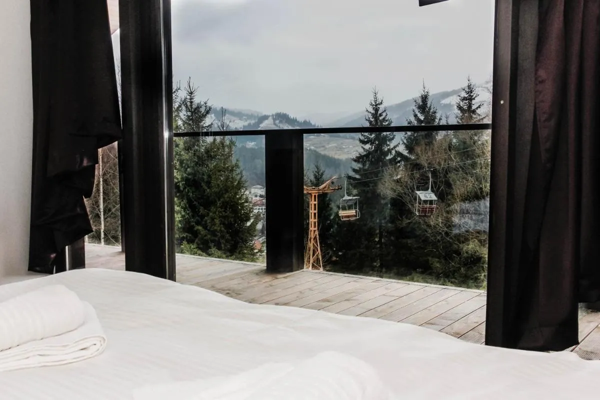 Image 7 of Alpine Lounge