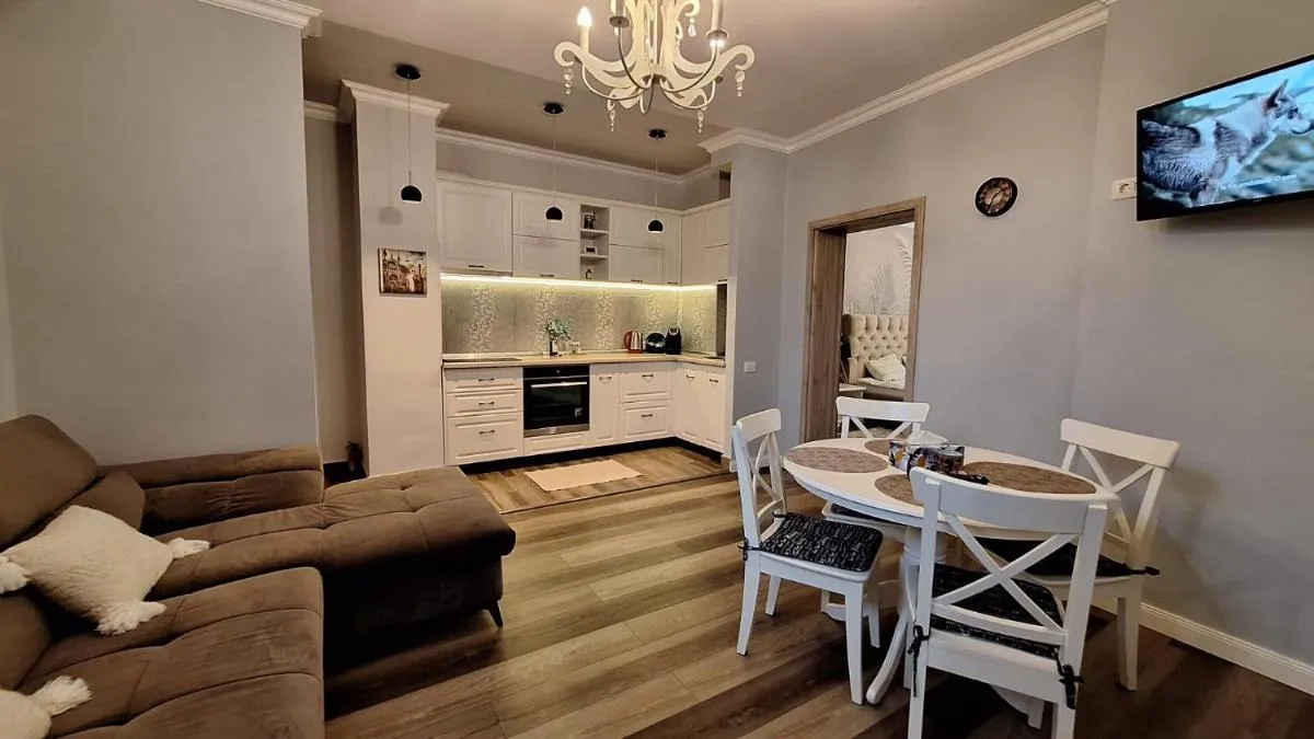 Image 4 of Alpine Sunrise Residence – Brasov Old Center