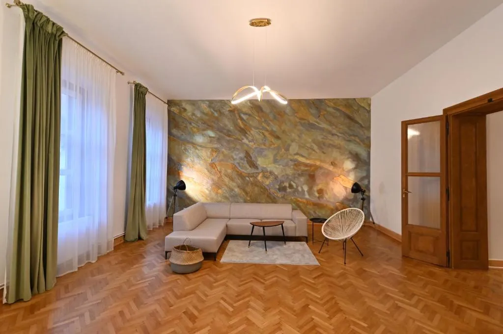 Image 1 of Althof Apartments