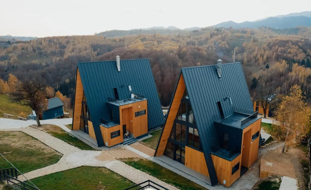 Image 4 of Amont Chalet