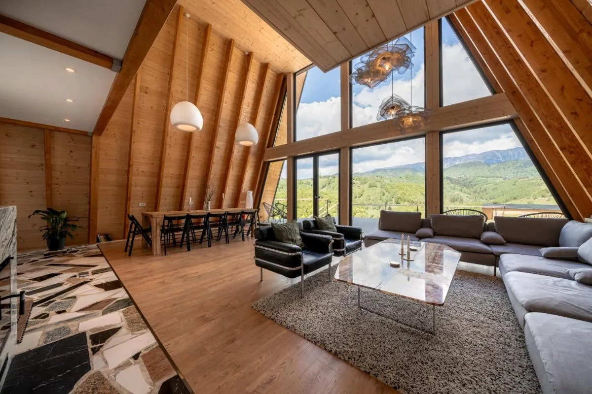 Image 3 of Amont Chalet