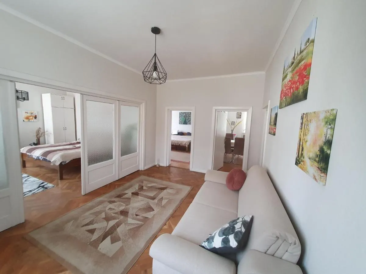 Image 3 of Andrea apartman