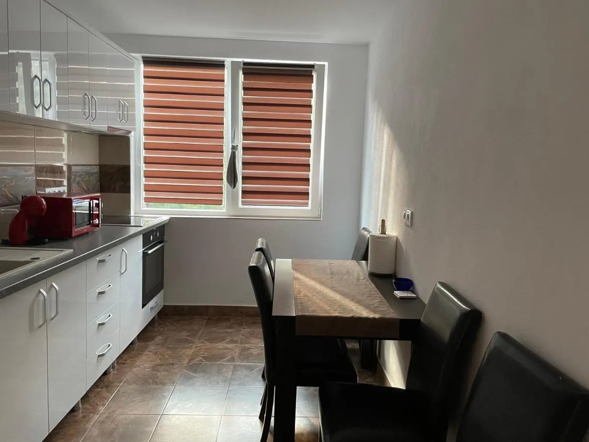 Image 3 of Apartament 4 camere Orsova