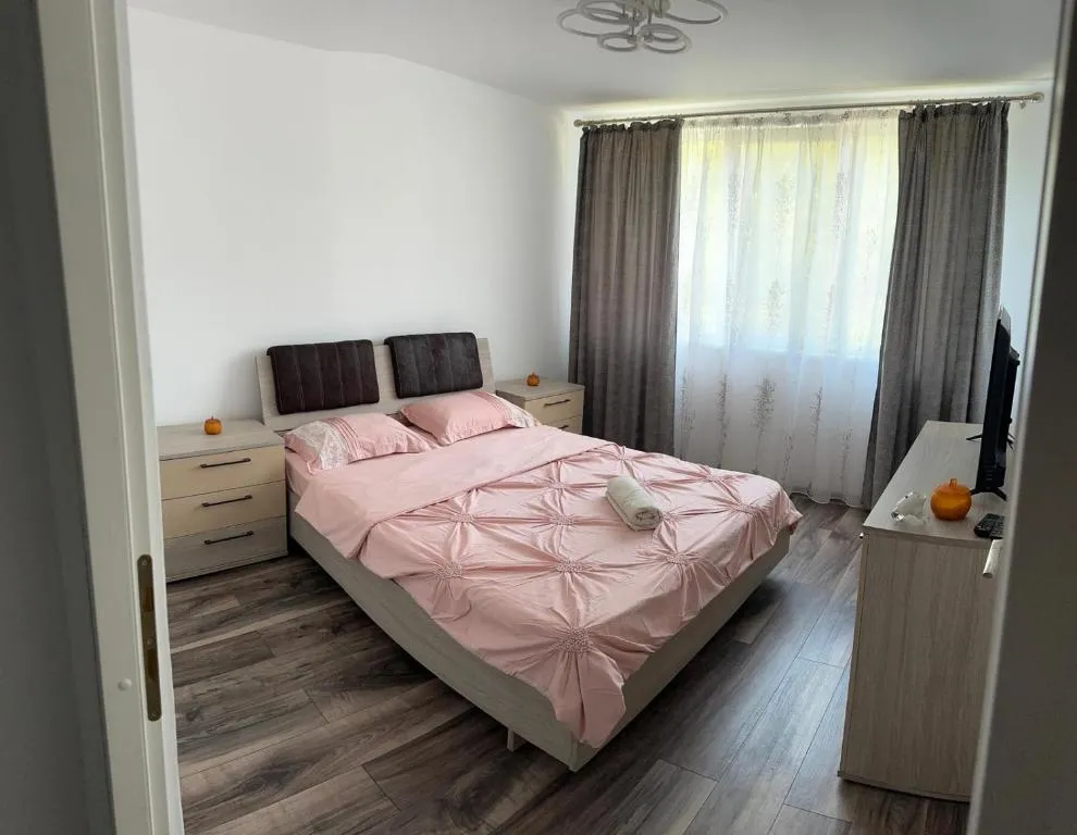 Image 1 of Apartament 4 camere Orsova
