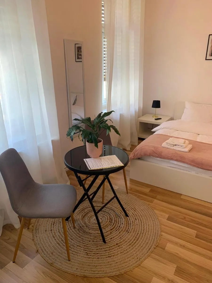 Image 5 of Apartament Plopilor Studios