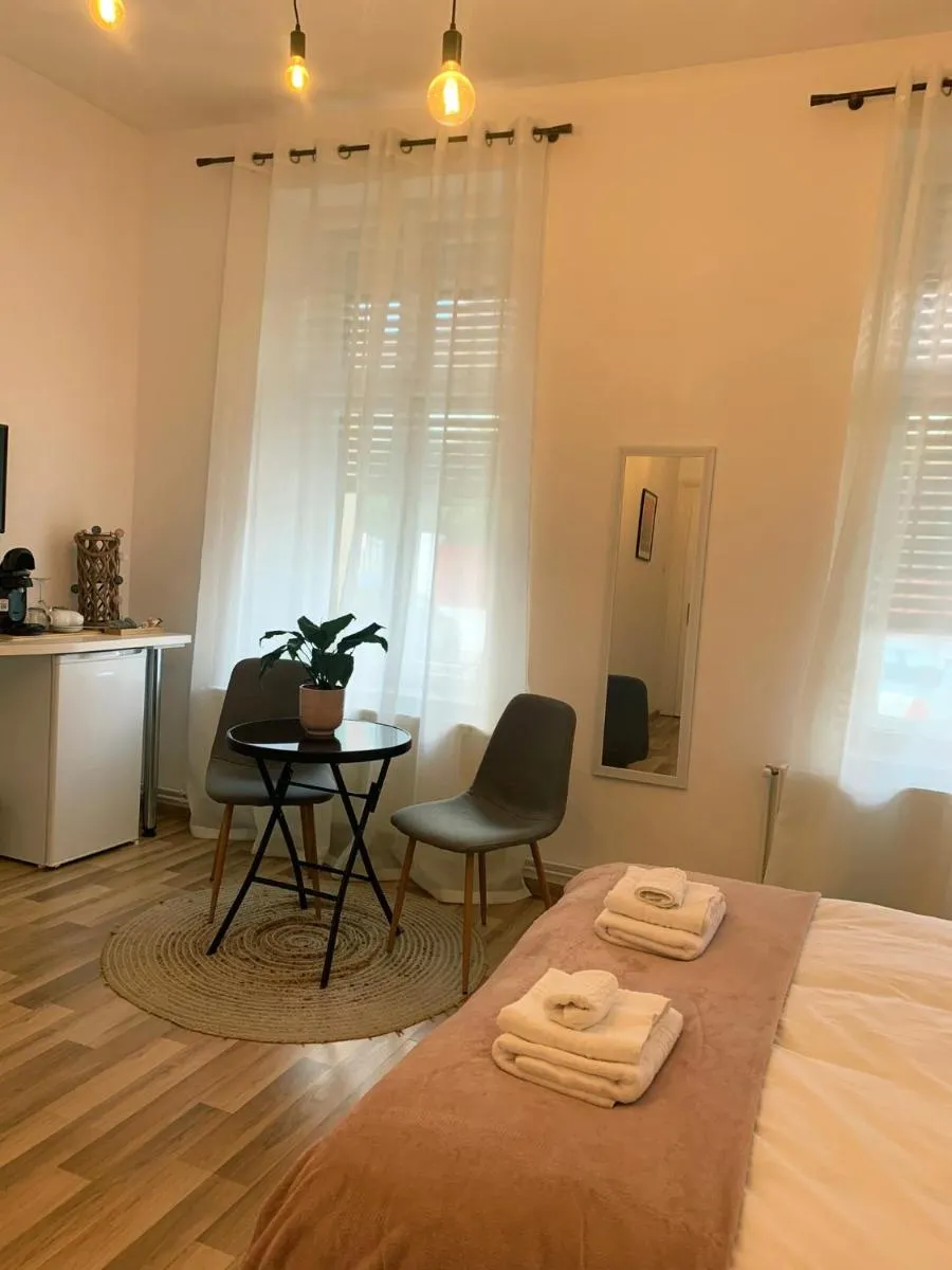 Image 4 of Apartament Plopilor Studios