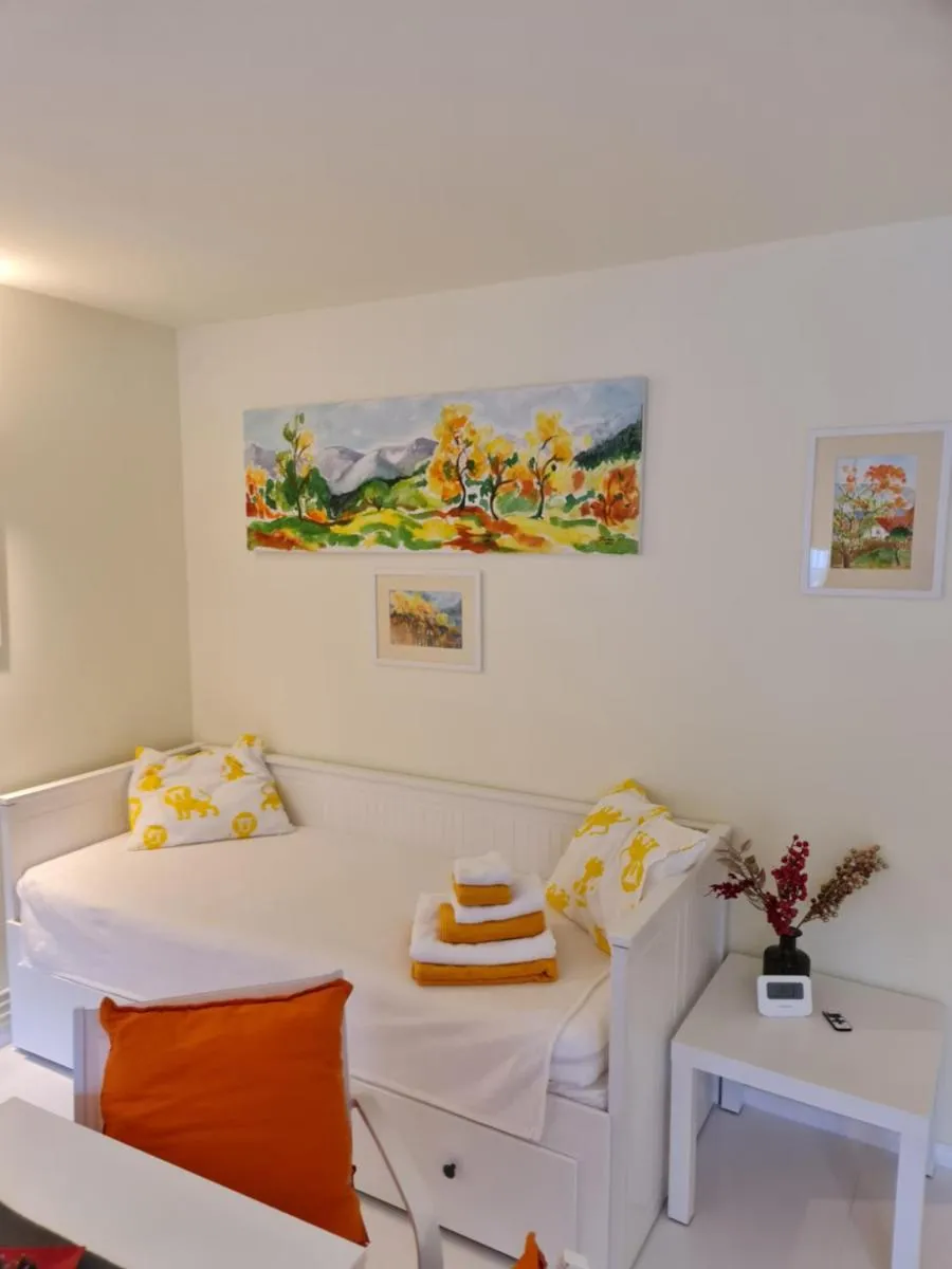 Image 4 of Apartamentul ALB
