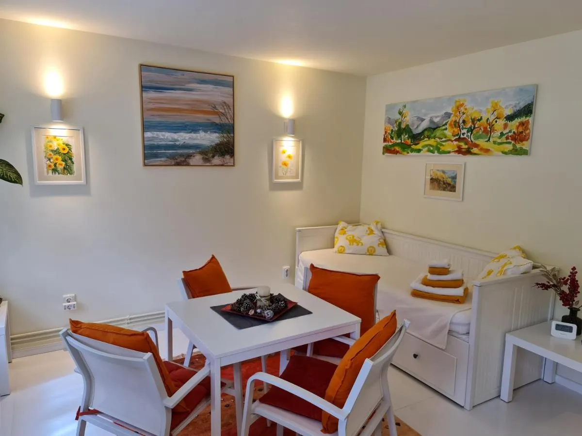Image 2 of Apartamentul ALB