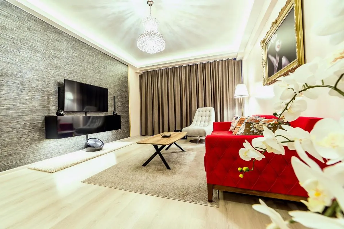 Image 5 of Apartment Chic by Landev
