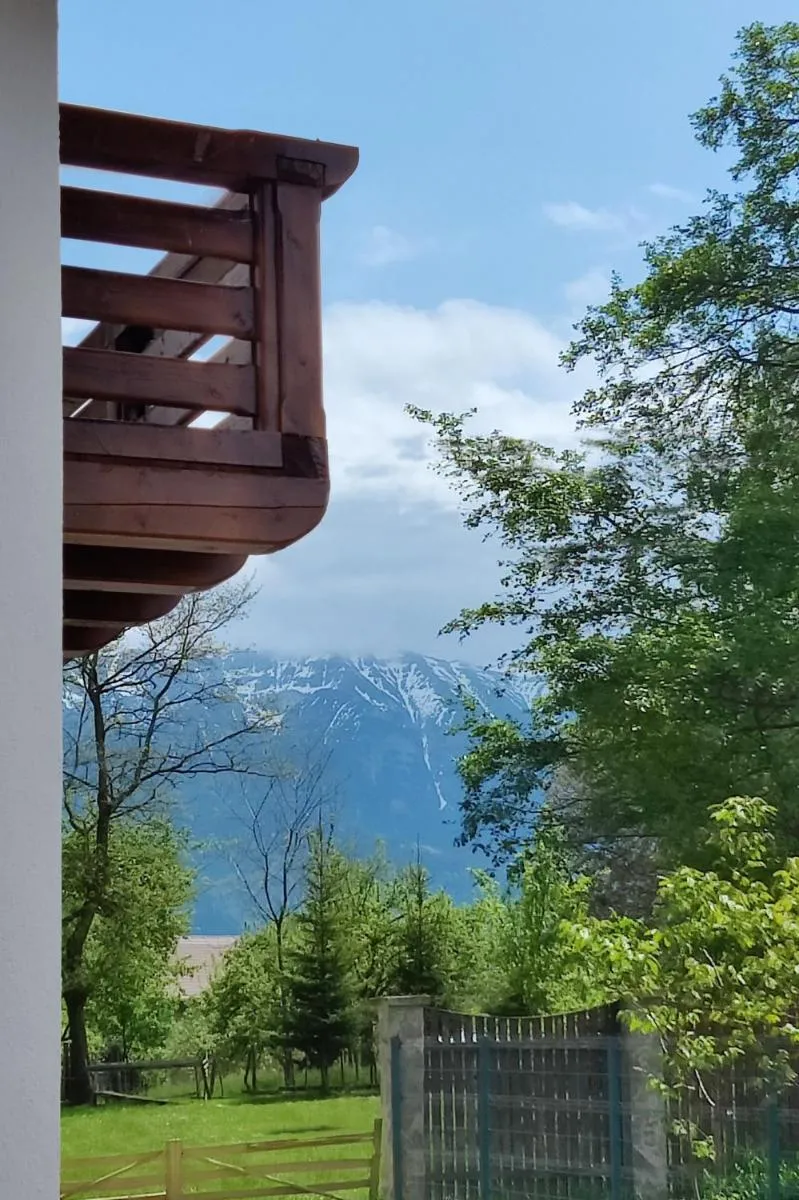Image 4 of Ara Chalet