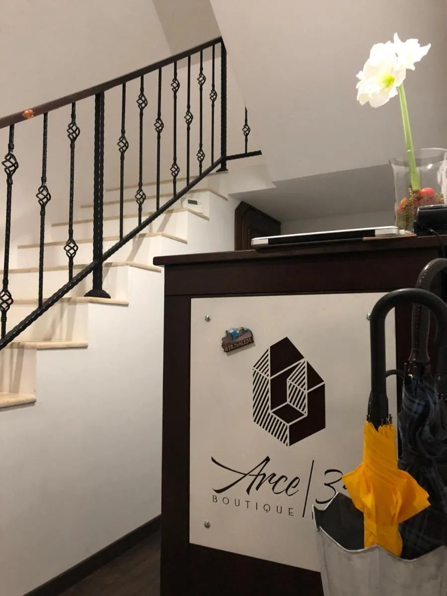 Image 4 of Arce Boutique