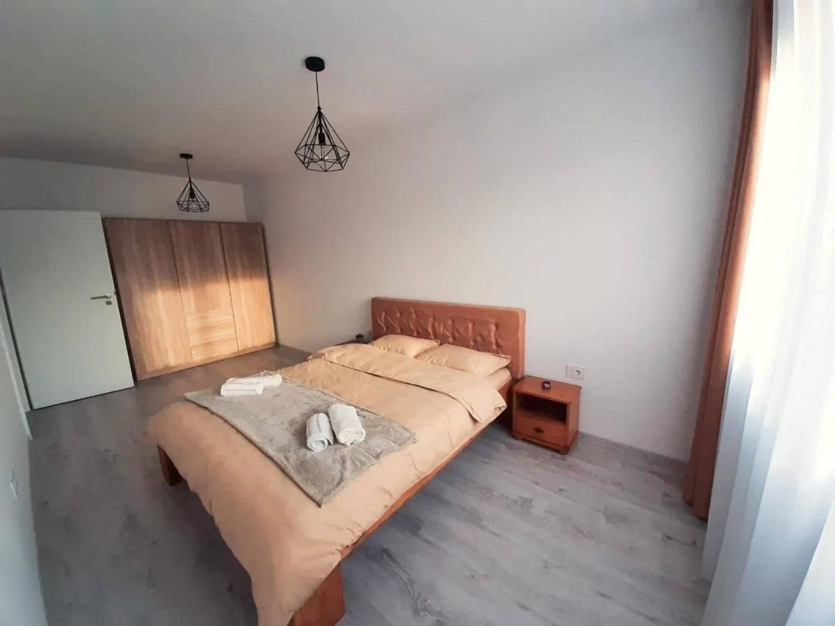 Image 3 of Arena Apartment