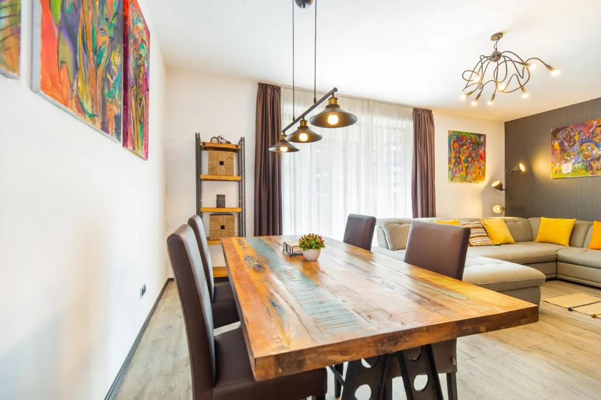 Image 6 of Art Gallery Apartment in Silver Mountain
