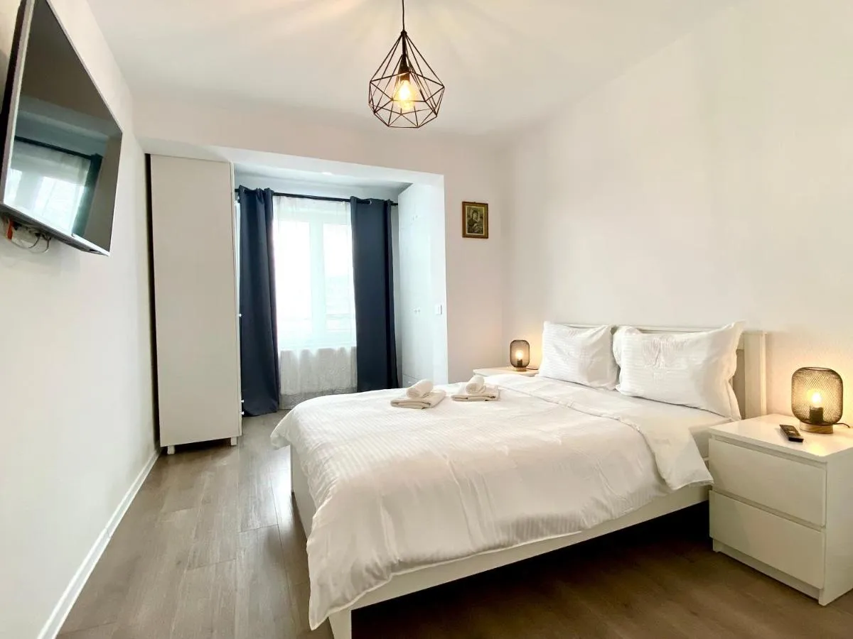Image 2 of Astoria Apartment – Pet Friendly