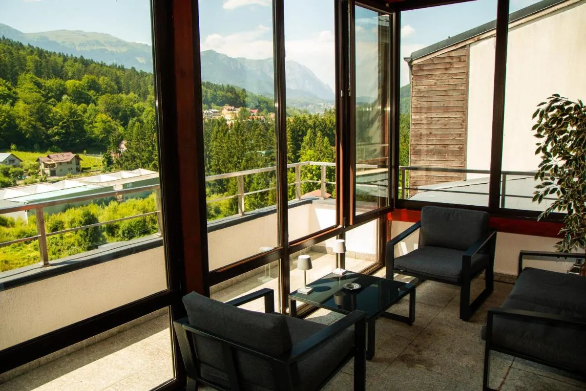 Image 2 of Best View Ap with Parking And 2 Bathrooms