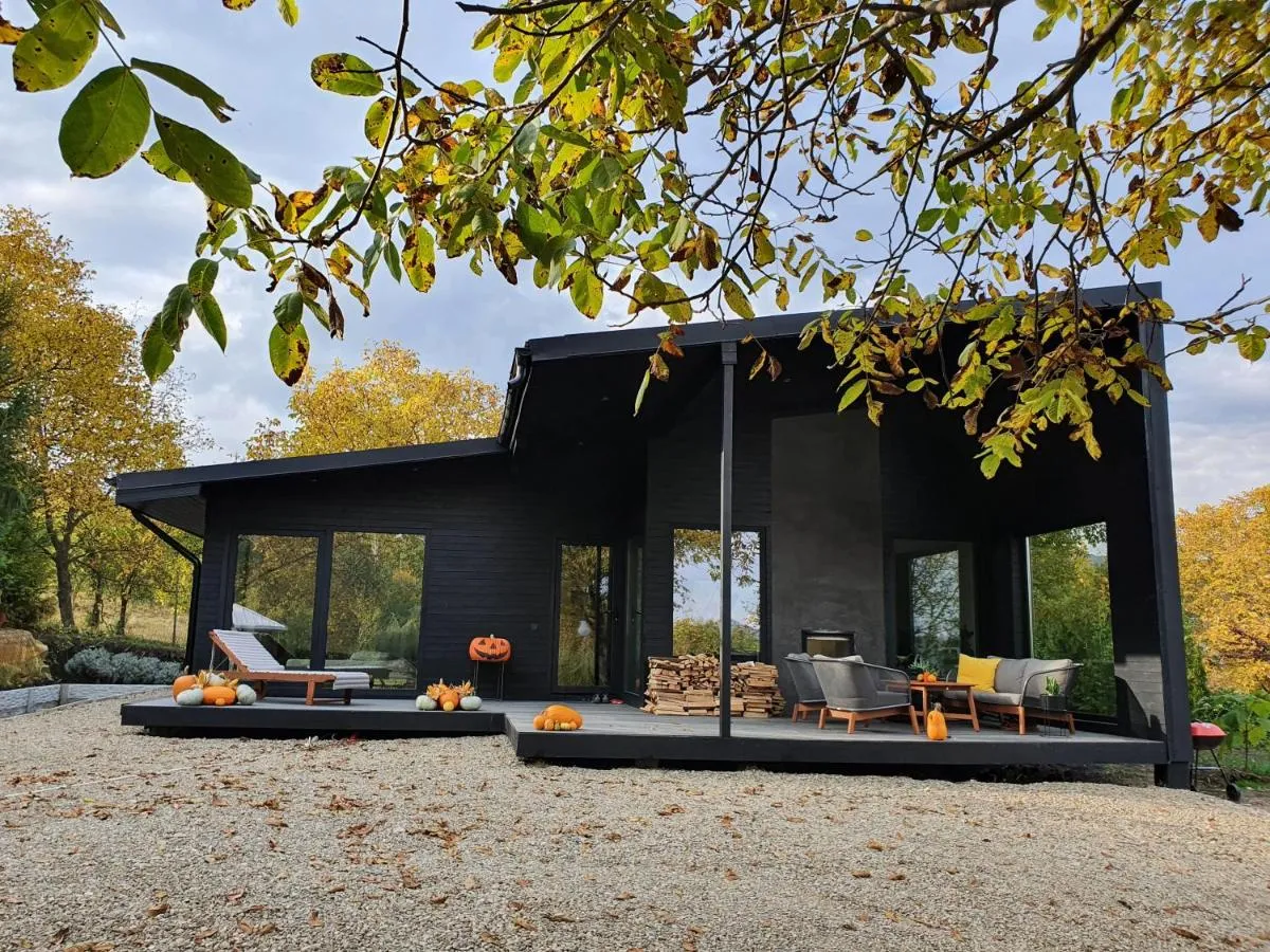 Image 3 of Black Walnut House with indoor outdoor fireplace
