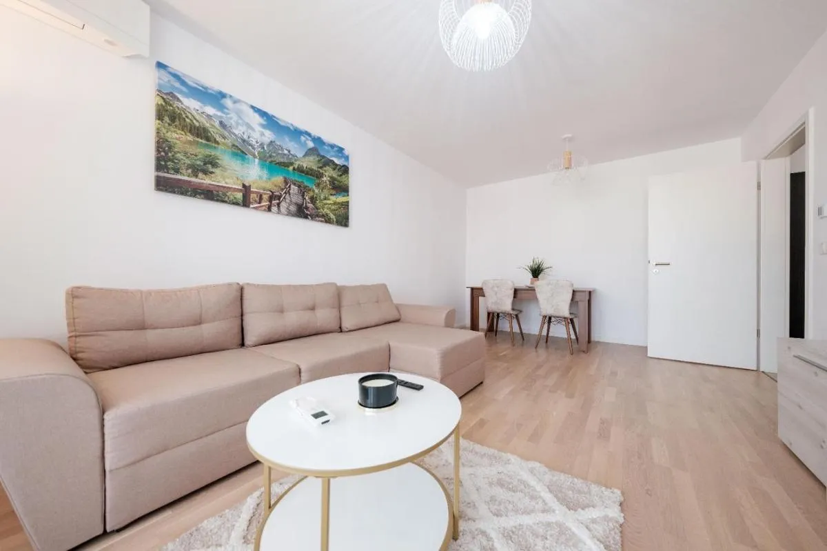 Image 2 of Brand New Luxury Apartment In The Heart Of Brasov