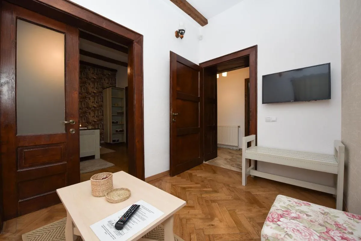 Image 6 of Buzoianu Residence by Holztreppe