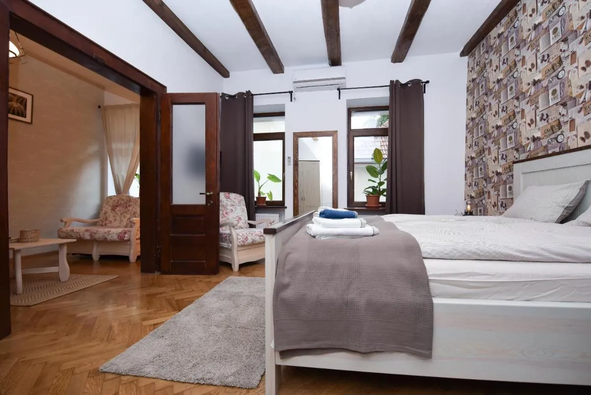 Image 5 of Buzoianu Residence by Holztreppe