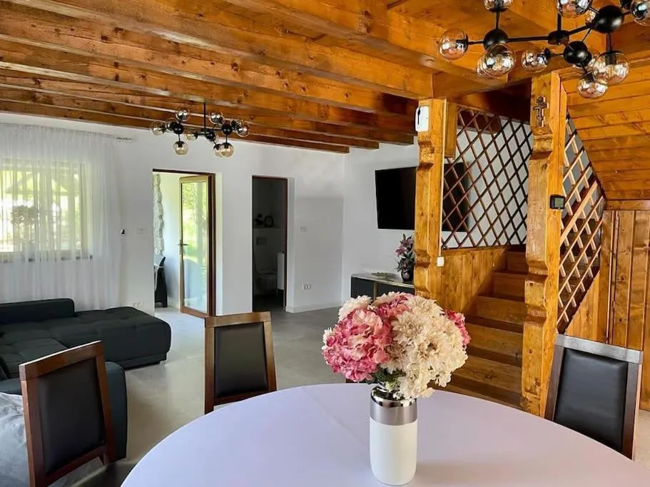 Image 3 of Cabana Emana