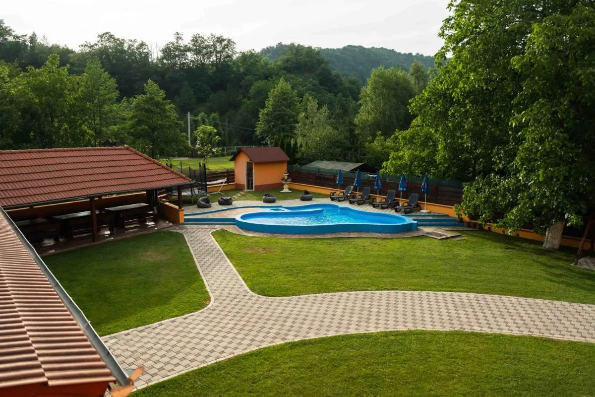 Image 2 of Cabana Sargetia