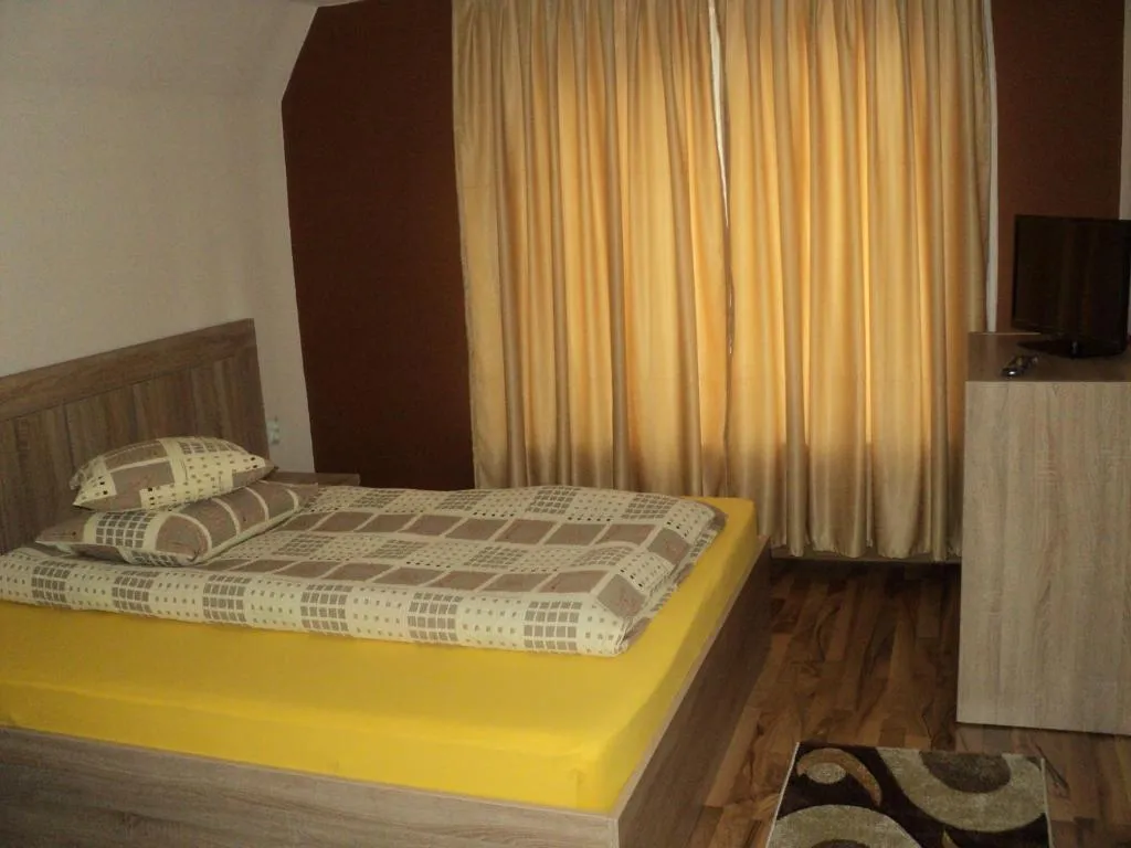 Image 1 of Cabana Suvenirurilor