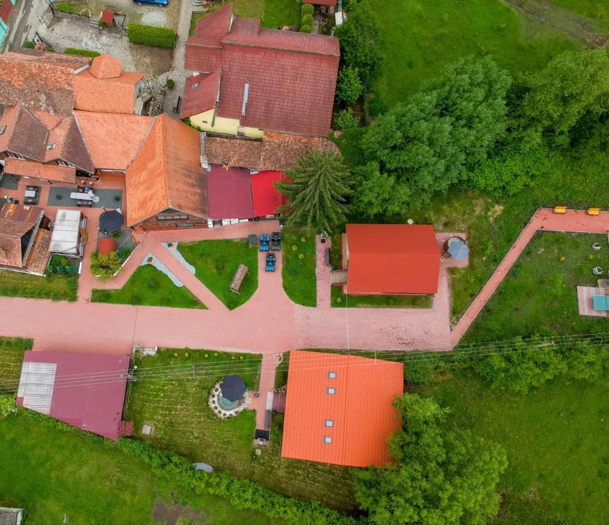 Image 2 of Cabanele Sașilor