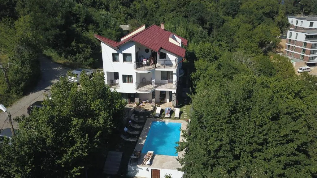 Image 1 of Calea Poienii Penthouse